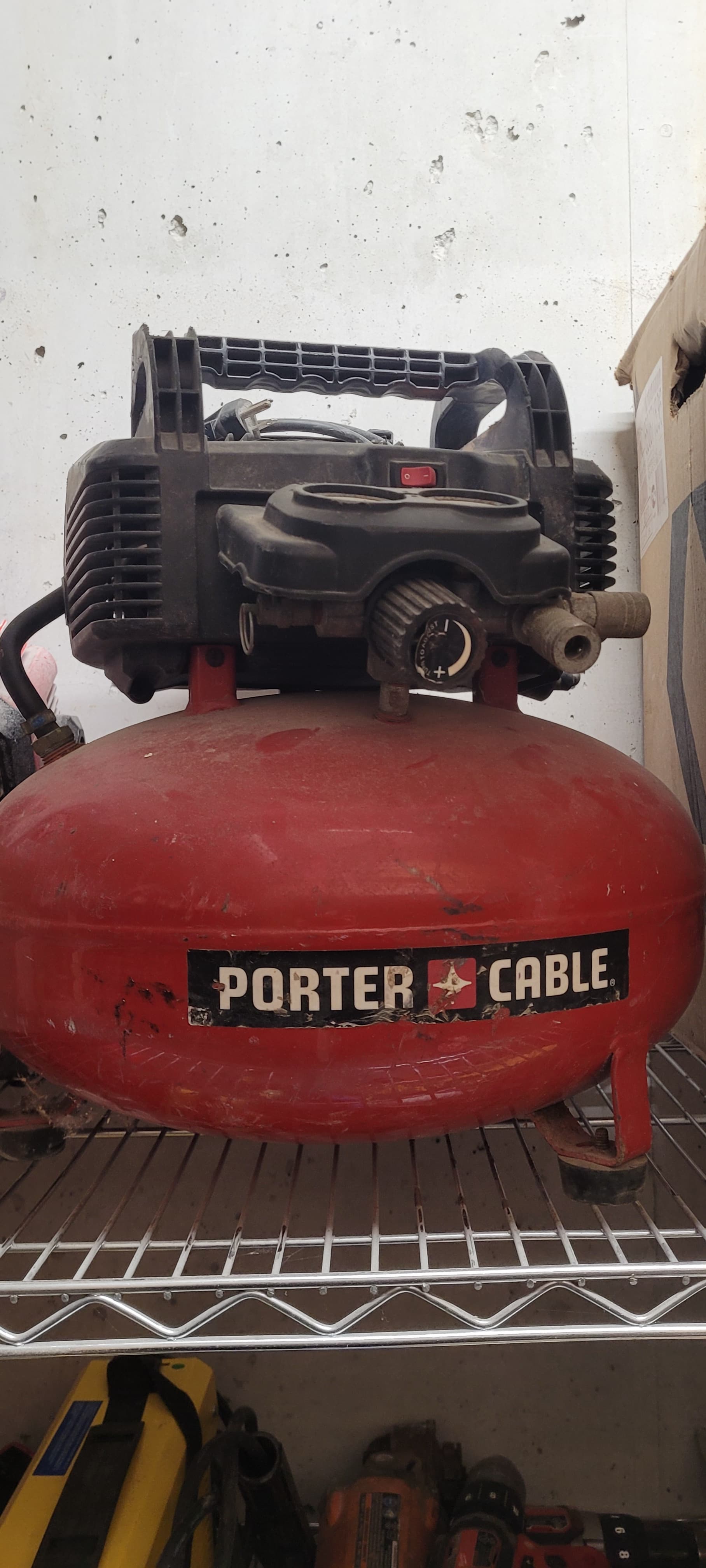 Porter-Cable 6-Gallon Compressor with Airline for rent in Richmond Hill, Ontario — toolshare