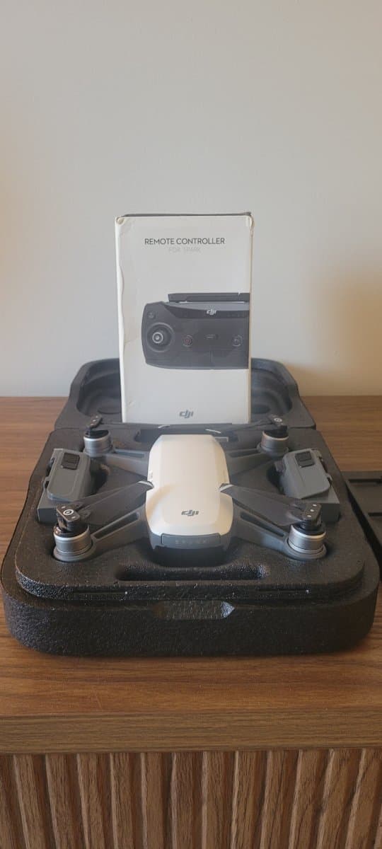 DJI Spark Drone Kit - 2 Batteries, Controller & Charger for rent in Newmarket, Ontario — toolshare